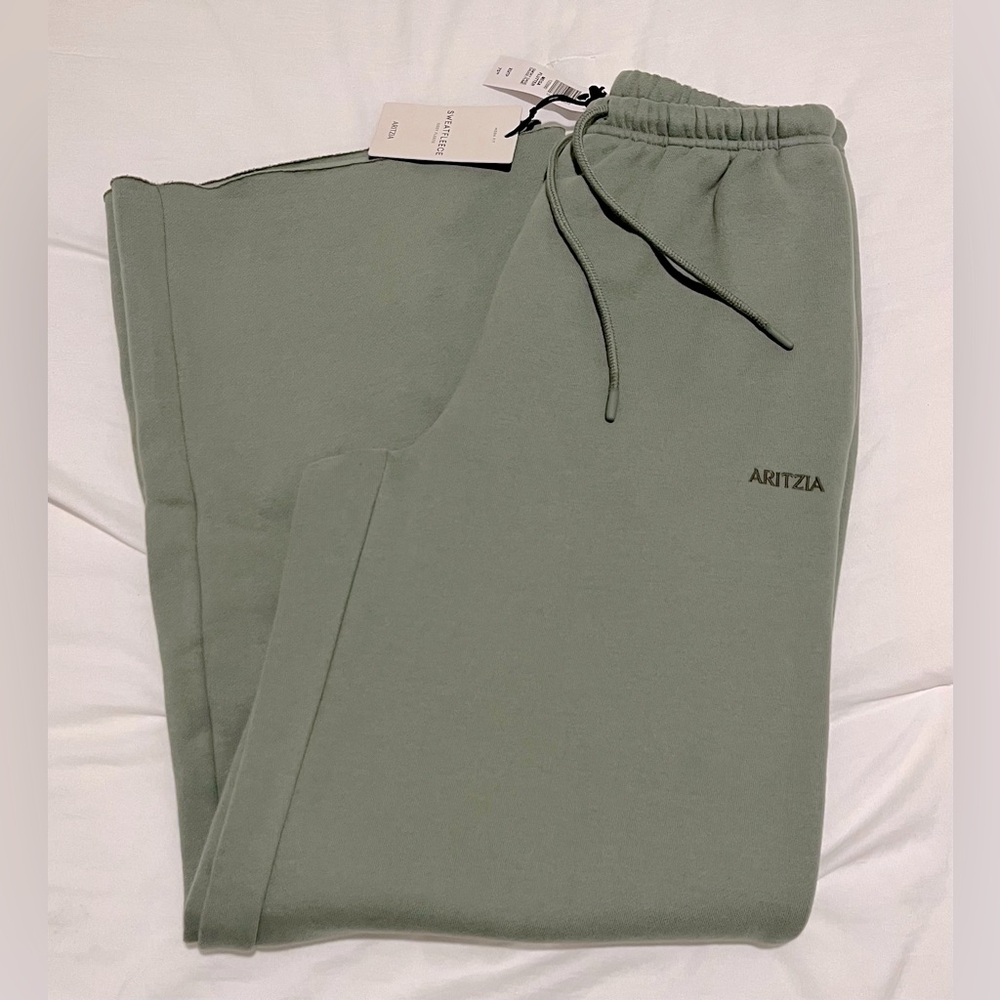 Aritzia Fleece Sweatpants